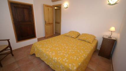 Location de vacances pour 8 personnes, avec terrasse et jardin à Beaulieu (Largentière)