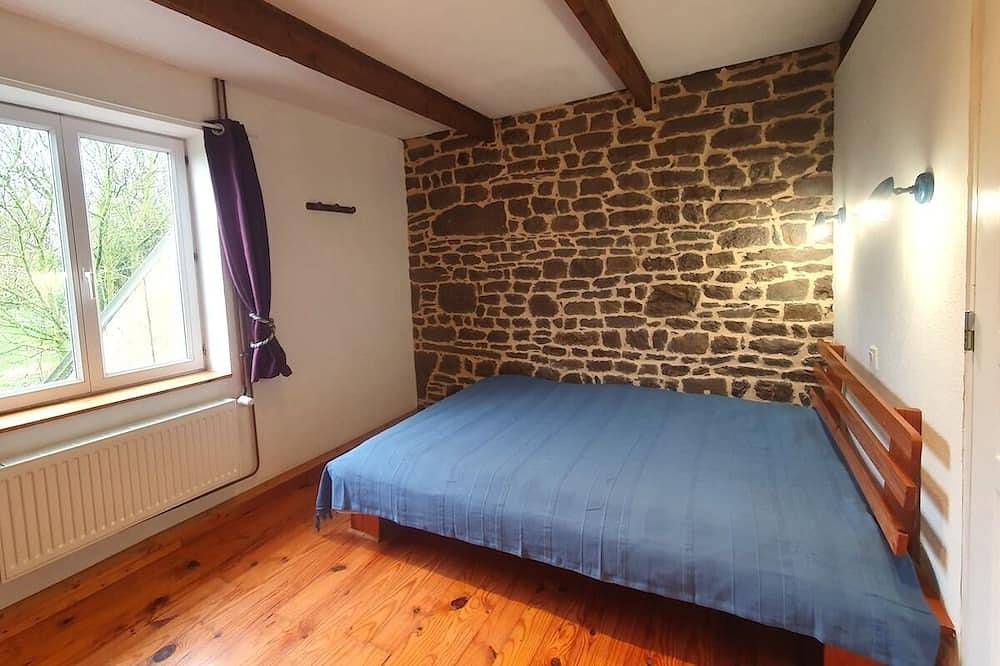 Normandie: Familienfreundliches Ferienhaus Traube mit großem Garten in Ver, Coutances und Umgebung