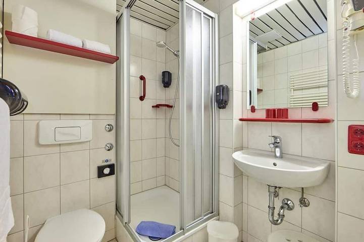 Doppelzimmer ohne Balkon - Aura Hotel Saulgrub Gmbh in Saulgrub, Bayerische Alpen