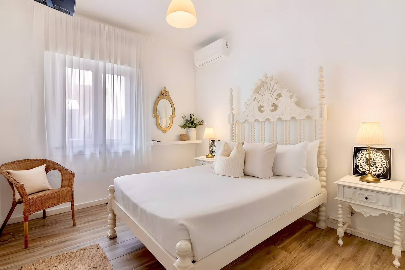 Ferienhaus 'Caíque – Charmanter Aufenthalt in Olhão' mit privater Terrasse, Wlan & Klimaanlage in Olhão, Parque Natural da Ria Formosa