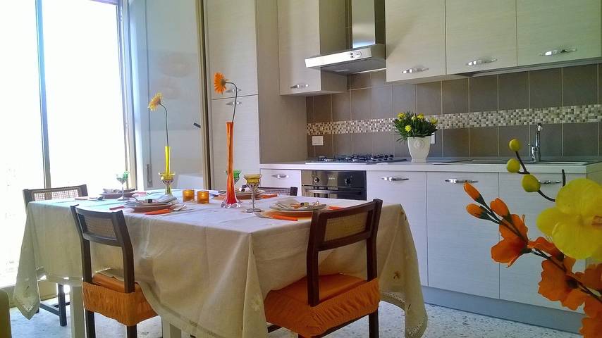 Gîte pour 8 personnes, avec balcon à Alcamo Marina - 3