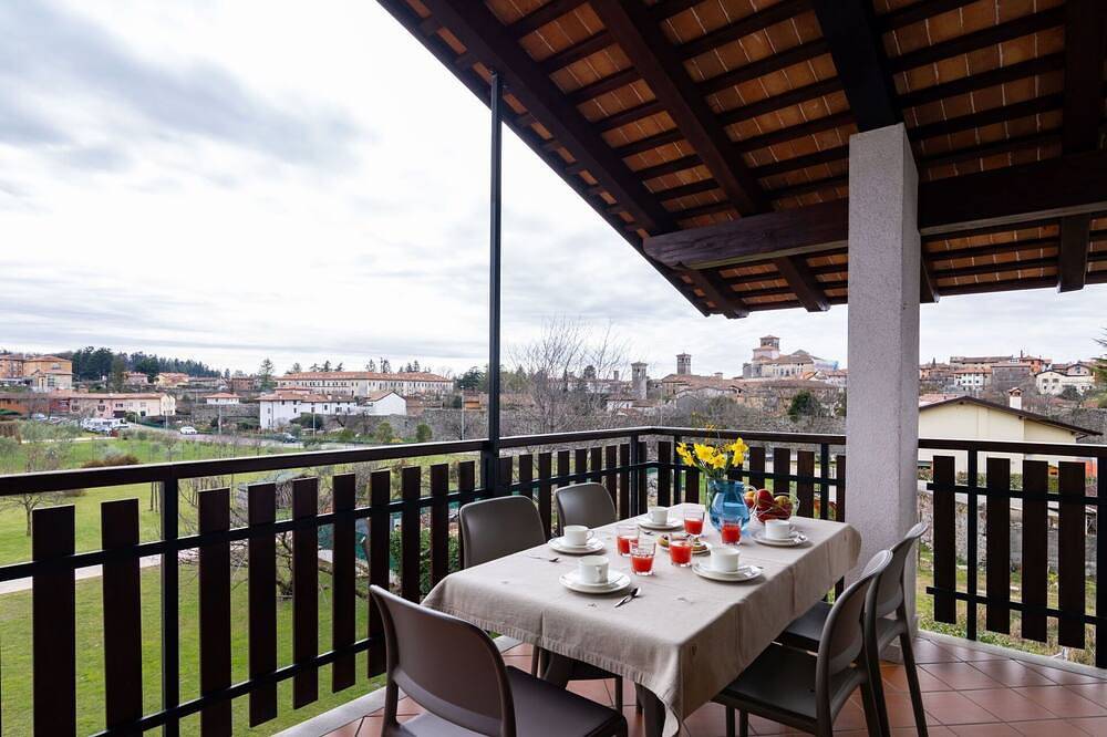 Ganze Wohnung, Schöne Wohnung für 5 Personen mit  W-Lan, Klimaanlage, Tv, Balkon und Parkplatz in Cividale del Friuli, Udine Provinz