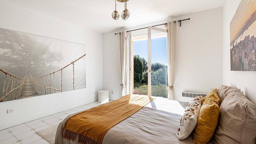 Gîte pour 11 personnes, avec piscine à Biot - 4