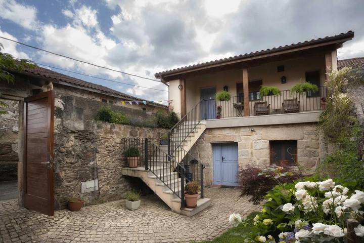 Casa rural para 3 personas, con jacuzzi además de piscina y jardín en Provincia de Orense - 2