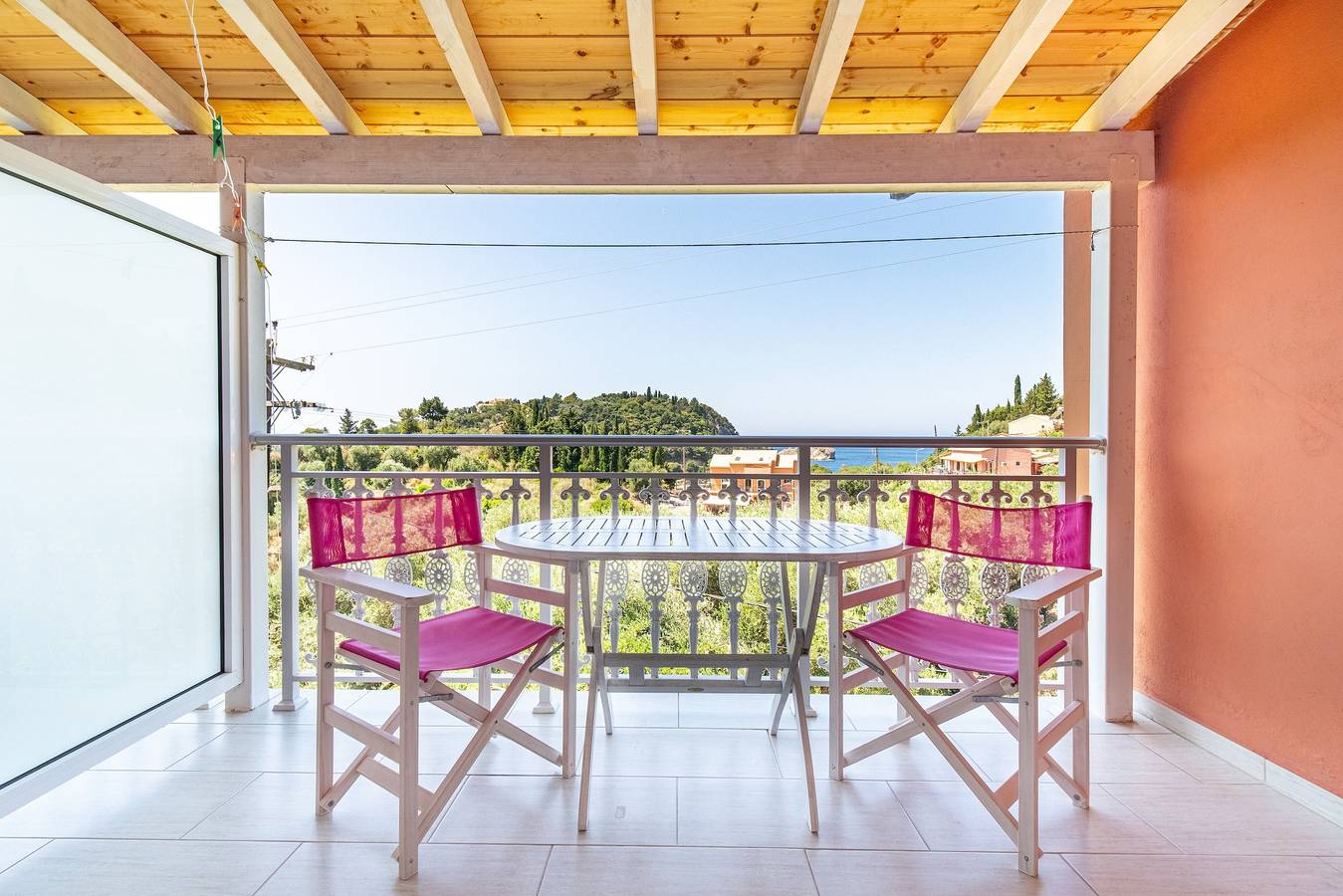 Entire studio, Studio Apartment 'Arianna Deluxe Studio 20' with Sea View, Shared Pool & Wi-Fi in Paleokastritsa, Corfu