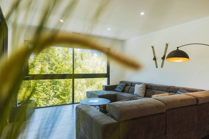 Entire apartment, Holiday Apartment "Résidence Pieds Des Pistes" near the Slopes with Private Terrace and Wi-Fi in French Pyrenees
