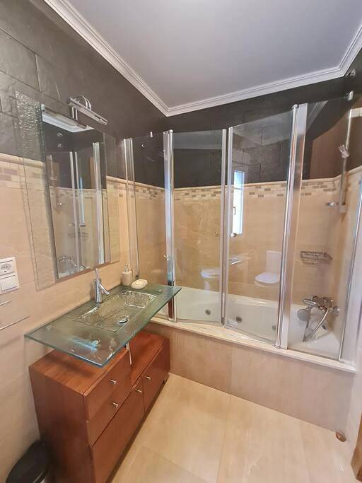 Location de vacances pour 8 personnes, avec jardin et terrasse à Ribadeo - 4