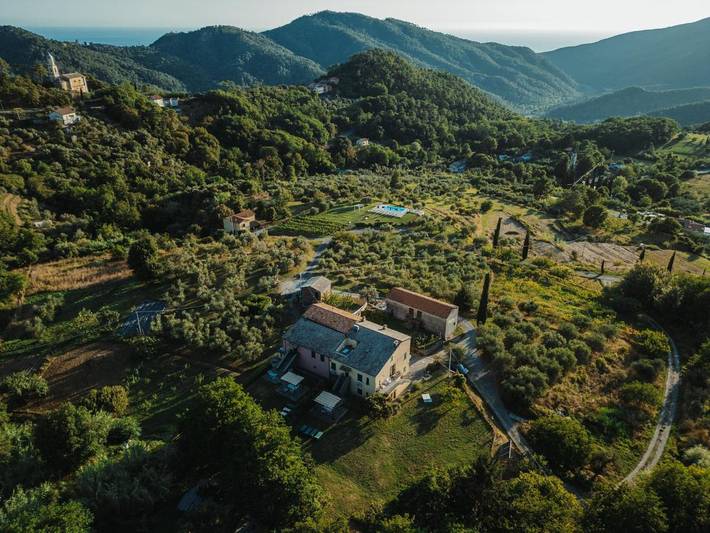 Gîte pour 2 personnes, avec piscine ainsi que vue et jardin à Deiva Marina - 2