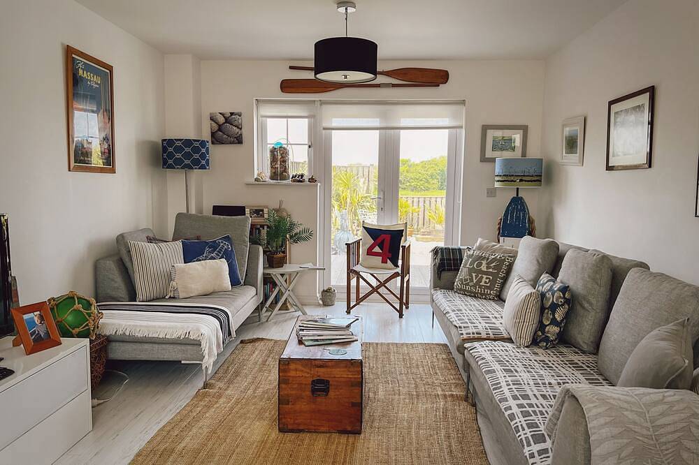 Mariners Moon -  a cottage that sleeps 8 guests  in 4 bedrooms in Camber, East Sussex