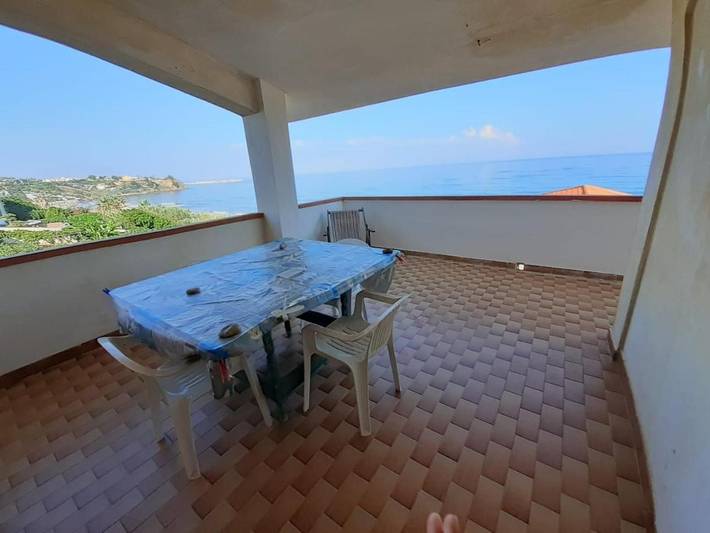 Casa vacanza per 5 persone, con panorama e terrazza, con animali domestici a Trappeto