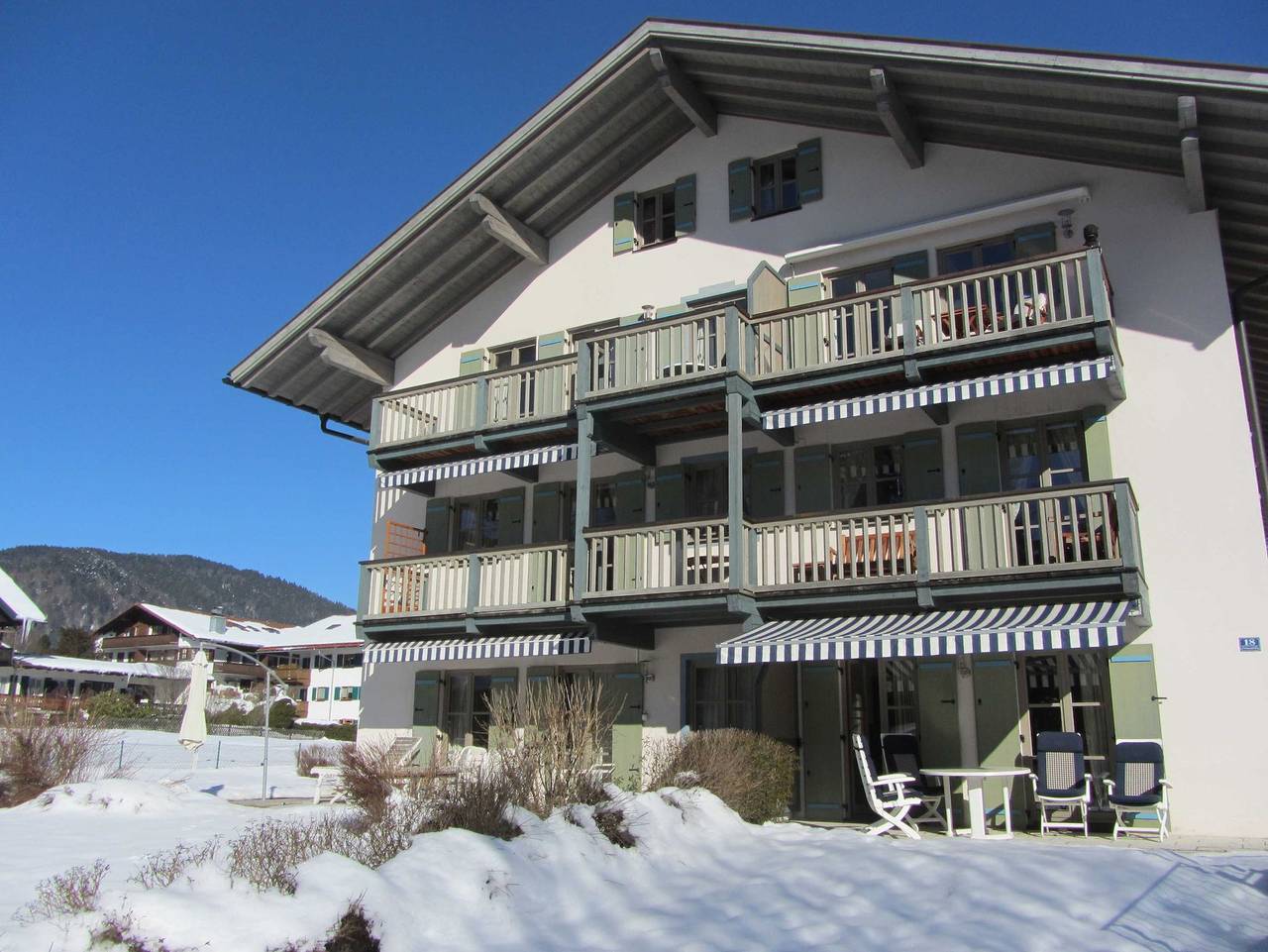 Ganze Ferienwohnung, Ferienwohnung ****Freihaus18 - Ferienwohnung Freihaus18 in Bad Wiessee, Bayerische Alpen