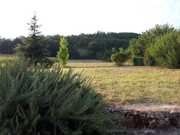 Location de vacances pour 6 personnes, avec terrasse et vue ainsi que piscine et jardin à Limeuil - 4