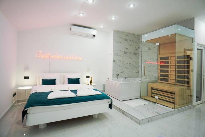 Ferienwohnung für 2 Personen, mit Balkon und Whirlpool sowie Terrasse und Sauna in Belgrad - 2