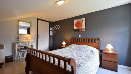 Location de vacances pour 15 personnes, avec sauna et jardin dans Jehonville