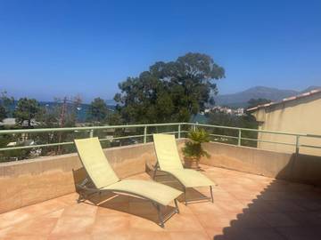 Gîte pour 4 personnes, avec terrasse et vue dans Plage de la Roya