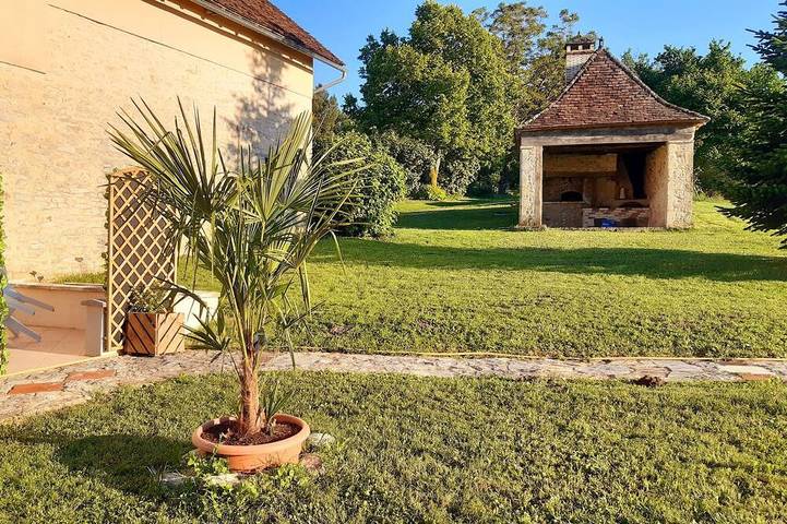 Location de vacances pour 4 personnes, avec jardin à Fossemagne