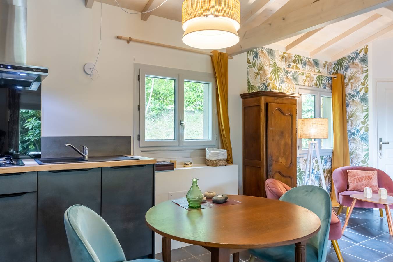 Chalet La Truffe – Romantique avec spa privé, terrasse, jardin, petit-déj & clim in Saint-Cybranet, Périgord Noir