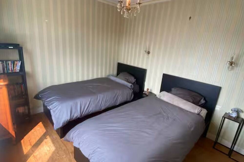 Large family home 50m from the beach in Asnelles, Côte de Nacre