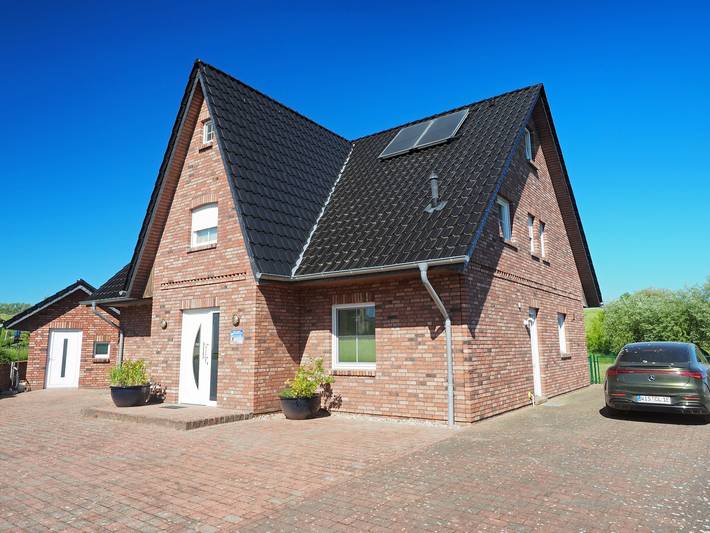 Ferienhaus für 16 Personen, mit Garten und Seeblick sowie Sauna in Wohlenberg - 2