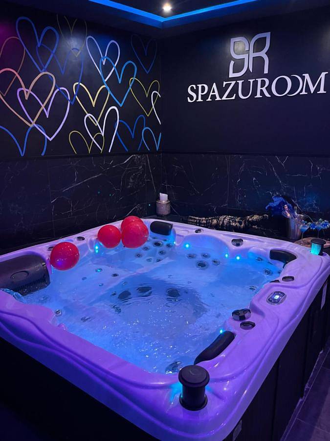 Appartement entier, Spazuroom Luxury Suite in Mouscron, Hainaut