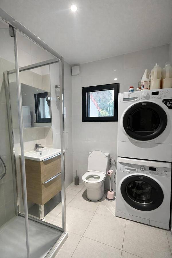 Gîte pour 11 personnes, avec vue et jardin à Cachan - 4