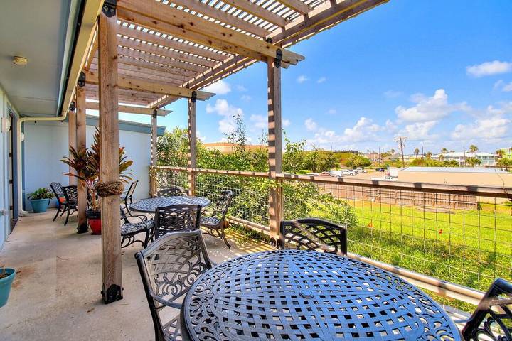 Vacation rental for 2 people, with pool and terrace in Port Aransas