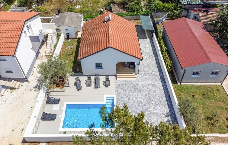 Ferienhaus für 4 Personen, mit Terrasse in Peroj - 2