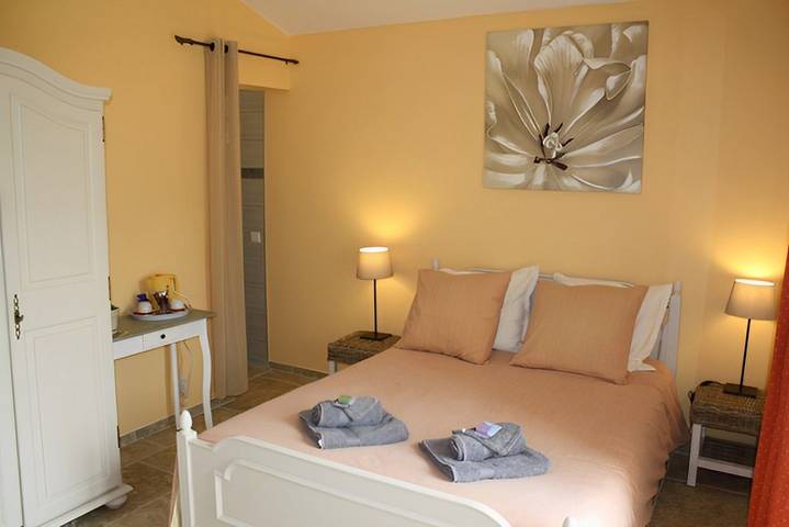 Chambre d’hôte pour 2 personnes, avec jardin ainsi que sauna et piscine dans la Drôme - 3