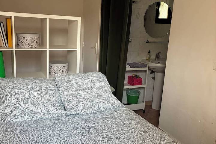 Location de vacances pour 2 personnes, avec terrasse et jardin à La Roque-d'Anthéron - 2