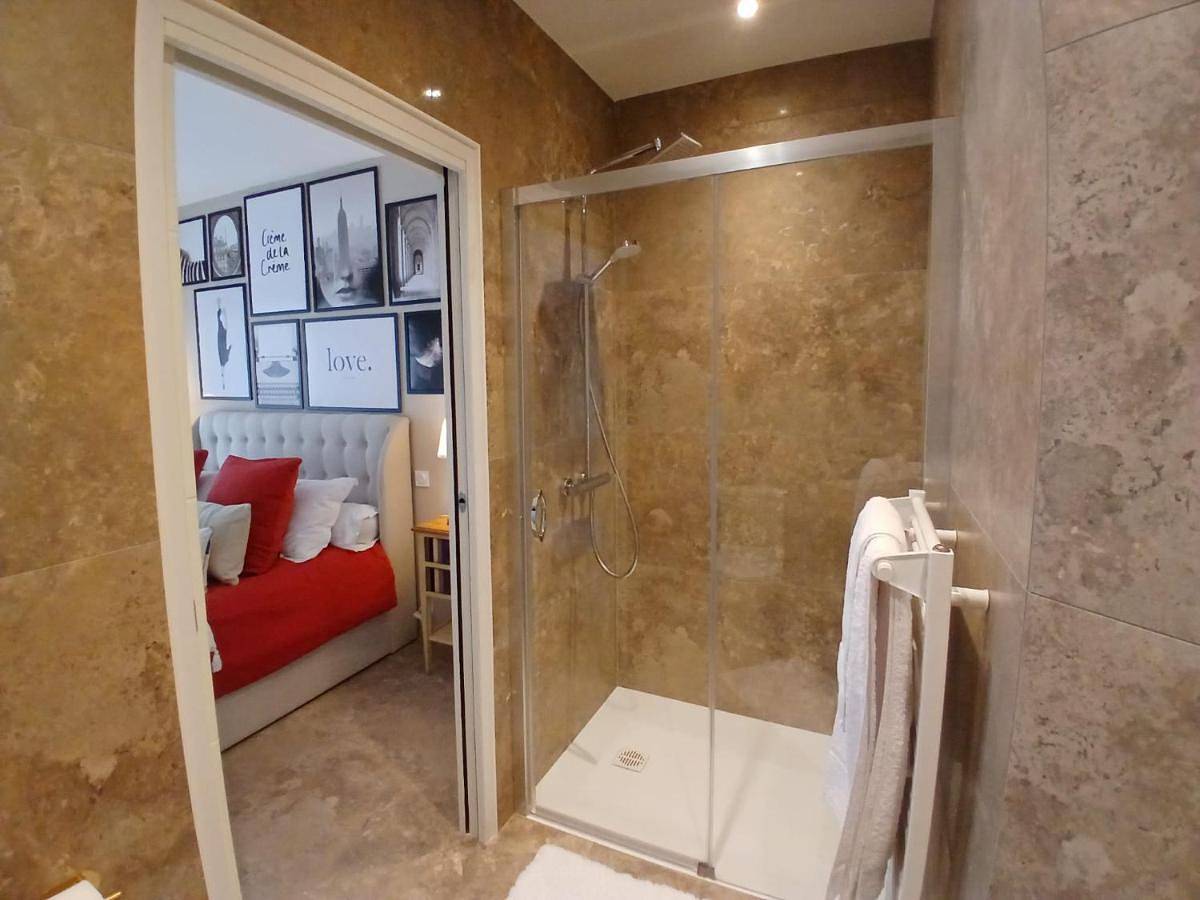 Two-Bedroom House in Biéville-Beuville, Région de Caen