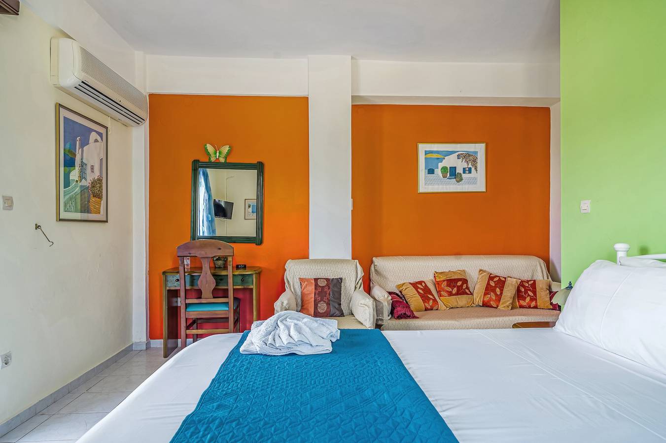 Studio entier, Studio 'Veronis 3' avec vue sur la mer, piscine partagée et Wi-Fi. in Vathy, Ithaque