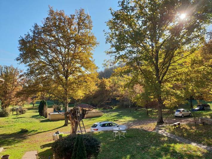 Location de vacances pour 4 personnes, avec jardin et piscine ainsi que vue et bassin pour enfant, adapté aux familles à Milhac - 3