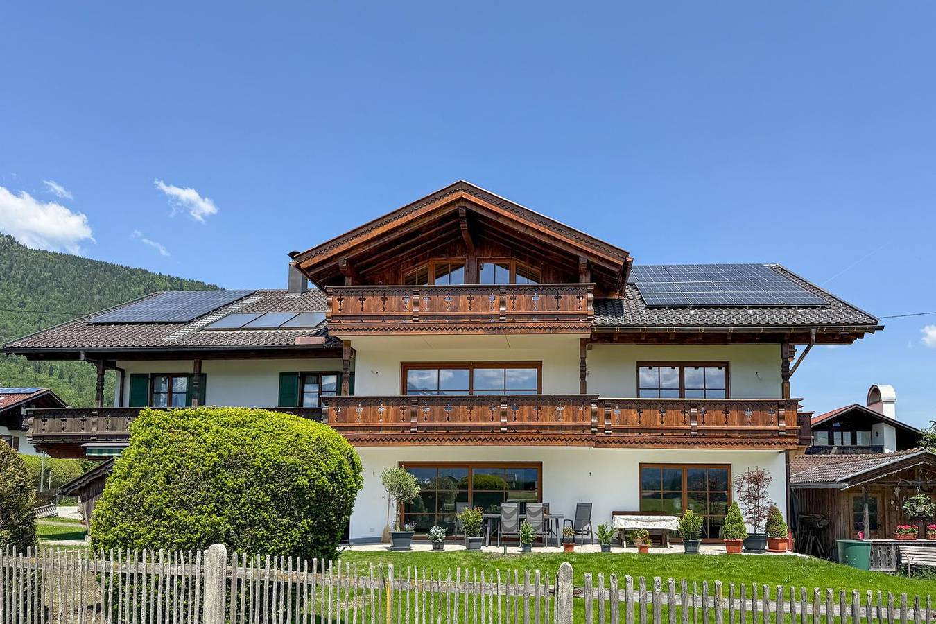 Ganze Wohnung, Weitblick Zugspitze – Alpines Design & Panorama für 4 Personen in Farchant, Bayerische Alpen