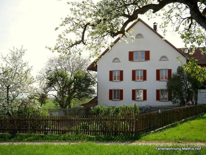 Ferienwohnung für 6 Personen, mit Terrasse und Garten sowie Ausblick in Waldshut-Tiengen