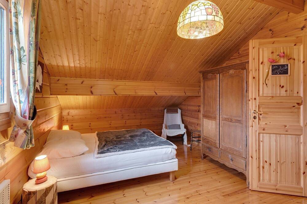 Chalet natural en Abbévillers in Saints Pierre et Paul, Doubs (desambiguación)