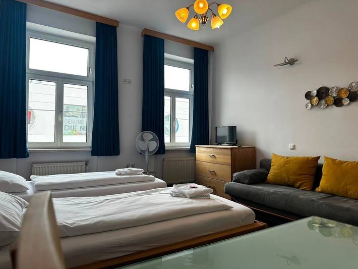 Ganze Ferienwohnung, Mariazellerhof Room 102 in St. Pölten, Mostviertel