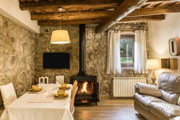 Casa Rural Con Piscina para 3 Personas en San Martivell, Provincia de Gerona, Foto 3