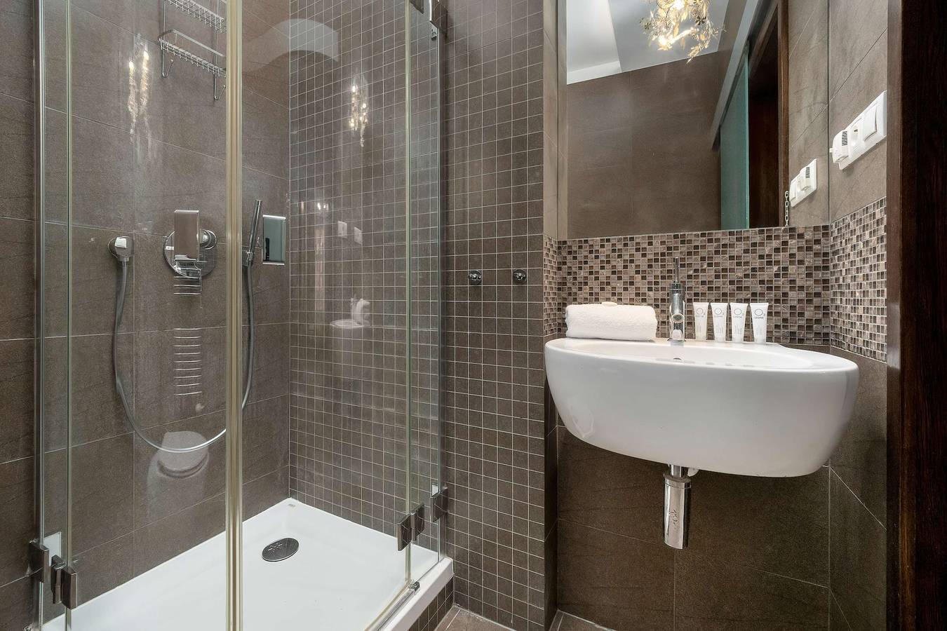 Ganze Ferienwohnung, Functional Studio in the Heart of Poznaå | 3 min to Market Square in Posen, Großpolen