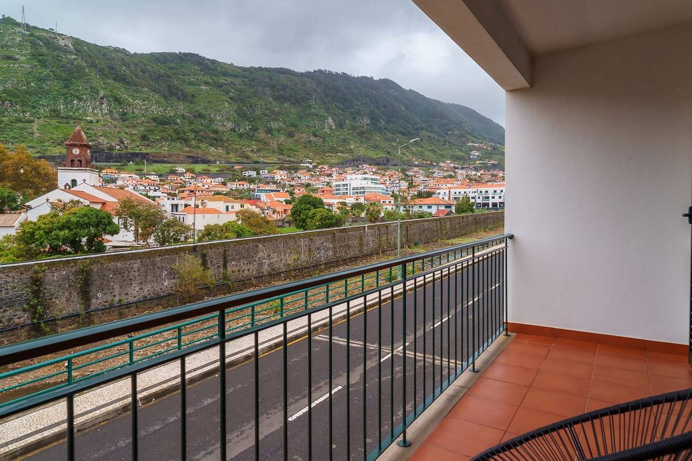 Ganze Wohnung, Ferienwohnung für 4 Personen mit Balkon in Machico, Madeira