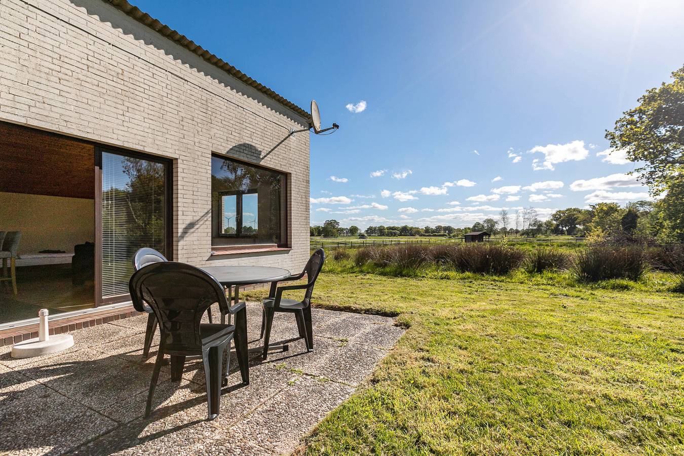 Ganzes Studio, Studio 'Wiesenblick 2' mit privater Terrasse, privatem Garten und Wi-Fi in Weddingstedt, Heide und Umgebung