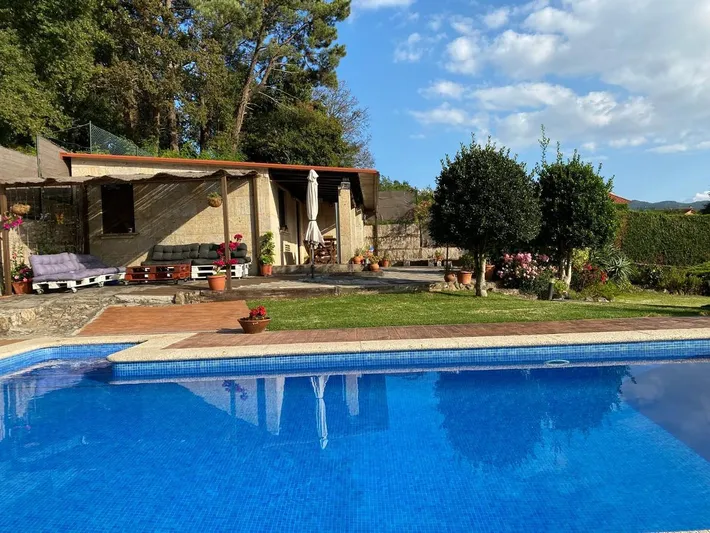 Casa de vacaciones para 4 personas, con jardín además de piscina y vistas - 1