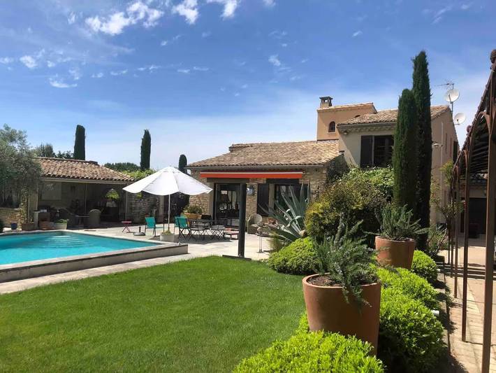 Maison de vacances pour 10 personnes, avec Balcon et Terrasse ainsi que Jardin et Bassin pour enfant à Robion