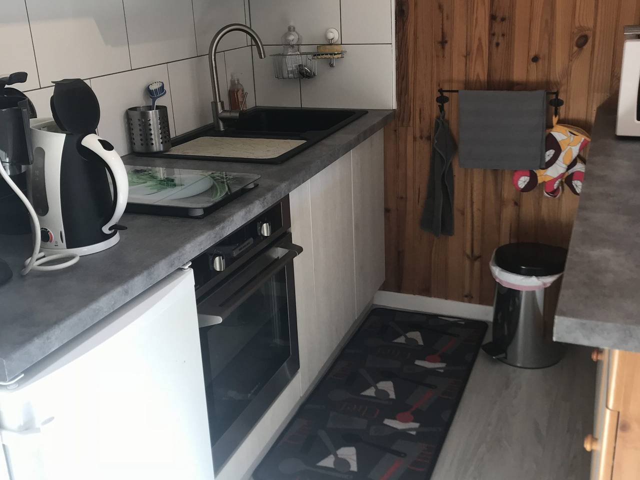 Studio entier, Studio Cœur de station avec Balcon, Proche Pistes in Super Besse, Besse-et-Saint-Anastaise