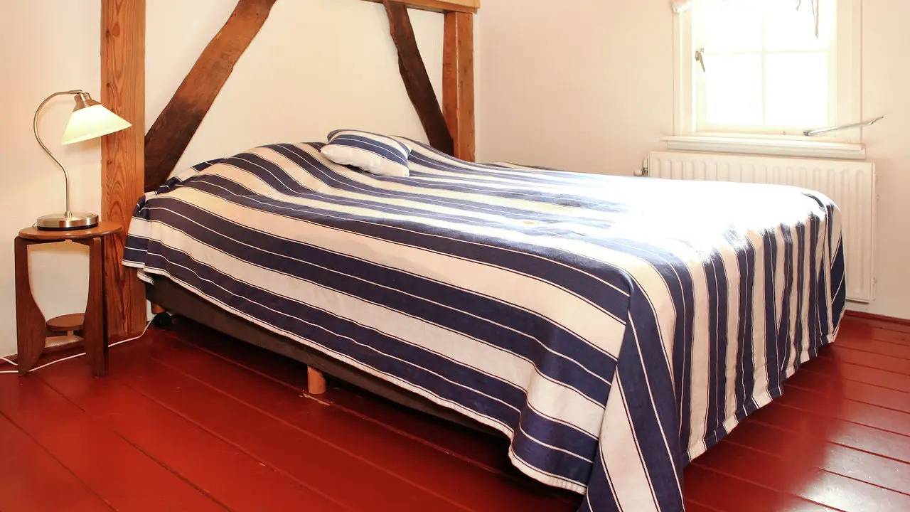 Geheel vakantieappartement, Vakantieappartement voor 7 personen met terras in Enschede, Twente