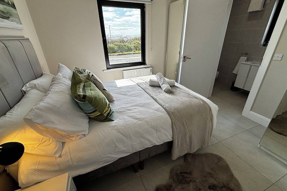 Cannon's Barn | Brand New Renovation | Stylish & New | Ocean Views in Donegal, County Donegal