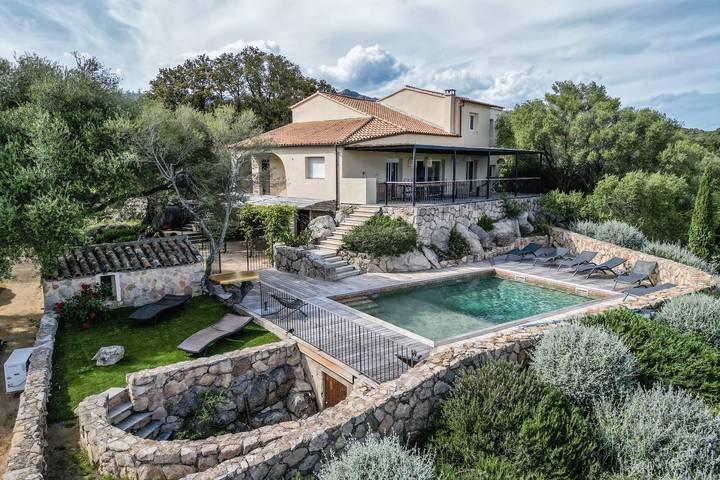 Ferienhaus für 10 Personen, mit Garten und Terrasse sowie Pool, kinderfreundlich in Porto-Vecchio - 4