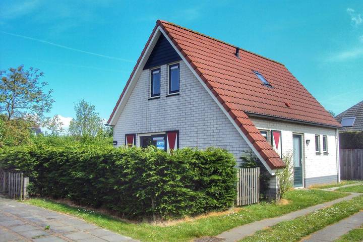 Vacation rental for 6 people, with Balcony/Terrace and Terrace as well as Yard in North Sea Netherlands