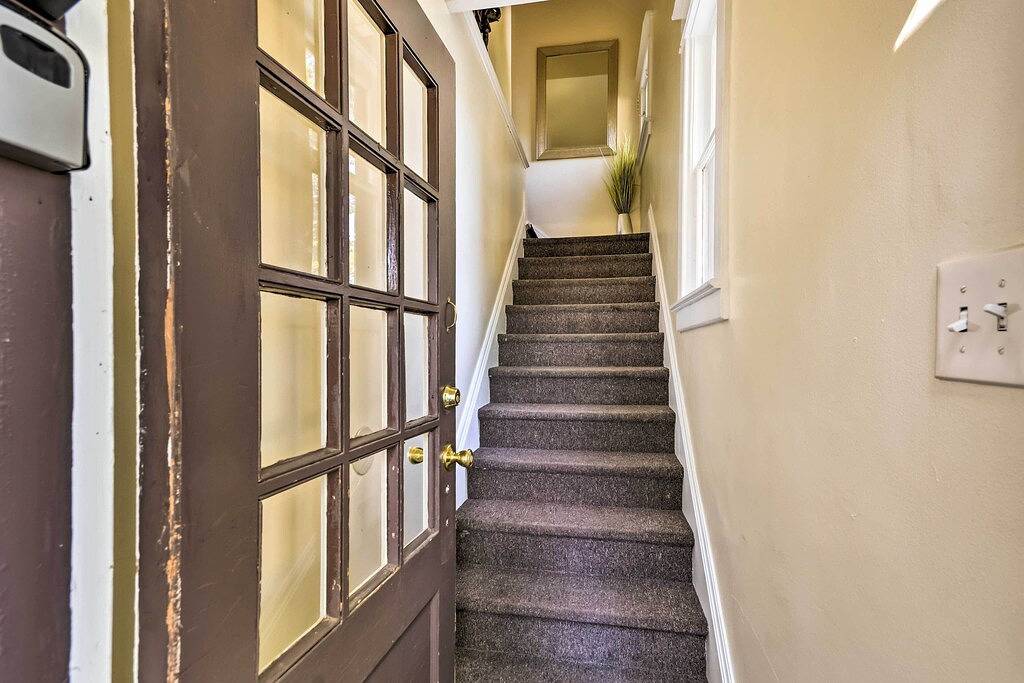 Ganze Wohnung, Wfh-Friendly Billings Apt ~ 1 Mi to Downtown! in Billings, Yellowstone County