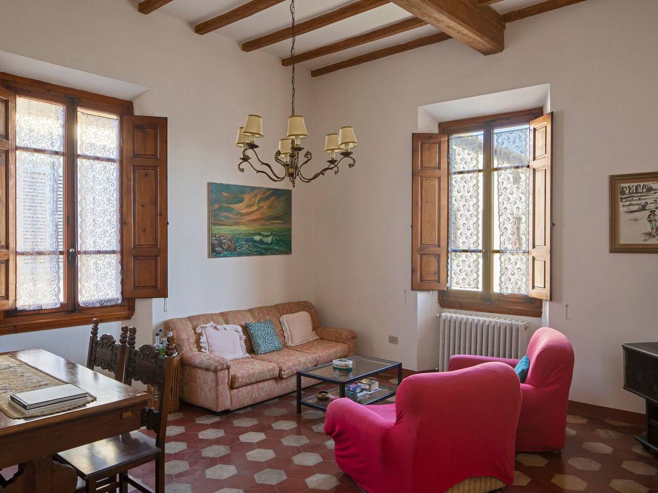 Historische Villa auf dem Lande in den toskanischen Hügeln in Cicogna, Terranuova Bracciolini