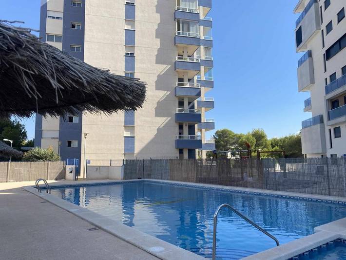Apartamento de vacaciones para 6 personas, con piscina además de balcón y vistas - 1